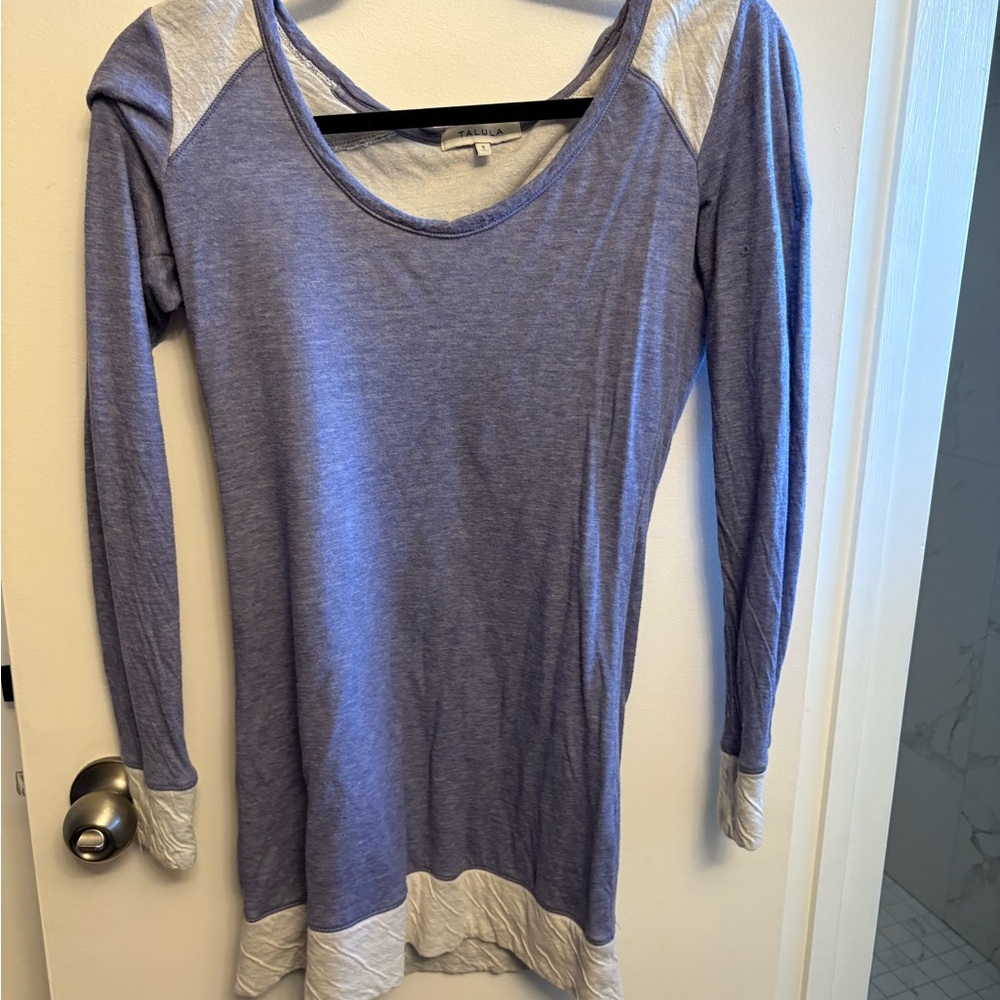 EUC Talula size Small Women's Long Sleeve Blue and Gray Top